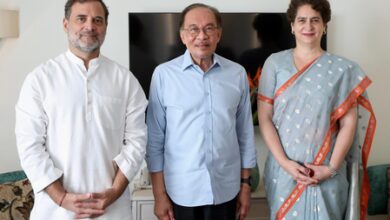 Rahul Gandhi, Priyanka Gandhi meet Malaysian PM over breakfast Rahul Gandhi, Priyanka Gandhi meet Malaysian PM over breakfast
