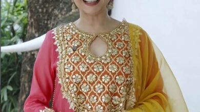 Bhagyashree advocates for eco-friendly Ganpathi this year with Gomay Ganesh Bhagyashree advocates for eco-friendly Ganpathi this year with Gomay Ganesh
