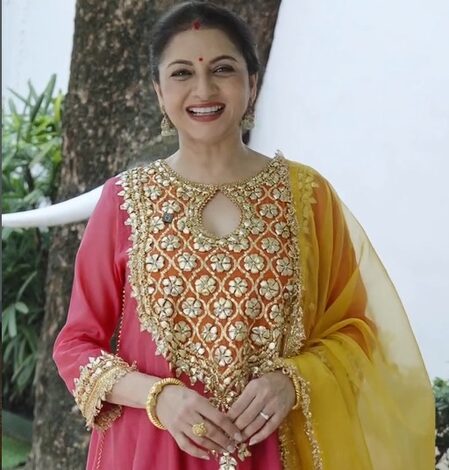 Bhagyashree advocates for eco-friendly Ganpathi this year with Gomay Ganesh Bhagyashree advocates for eco-friendly Ganpathi this year with Gomay Ganesh