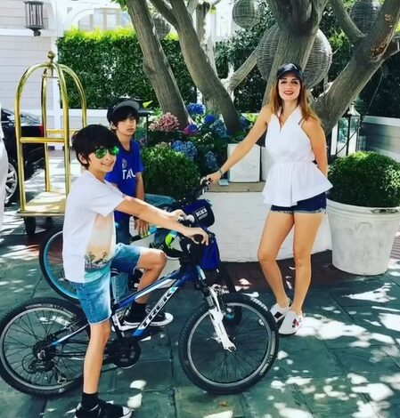 Sussanne Khan says her relationship with Hrithik Roshan’s mom turned more beautiful after her mother demise Sussanne Khan says her relationship with Hrithik Roshan’s mom turned more beautiful after her mother demise
