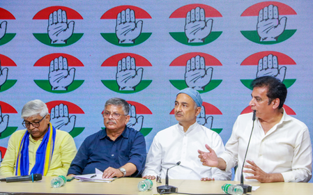 Former DUTA chief Aditya Narayan Mishra joins Congress Former DUTA chief Aditya Narayan Mishra joins Congress