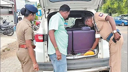 TN: Election flying squads intensify vehicle checks ahead of Oct 6 Madurantakam bypoll TN: Election flying squads intensify vehicle checks ahead of Oct 6 Madurantakam bypoll