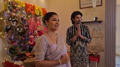 Debinna Bonnerjee, Gurmeet Choudhary celebrate Ganpati, stress on health over material possessions
