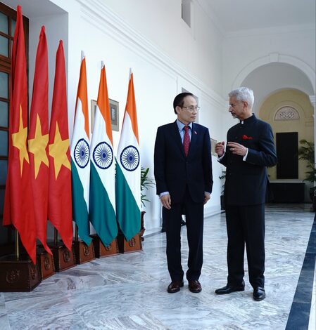 EAM Jaishankar, Vietnam FM discuss increasing supply of Made-in-India defence articles EAM Jaishankar, Vietnam FM discuss increasing supply of Made-in-India defence articles