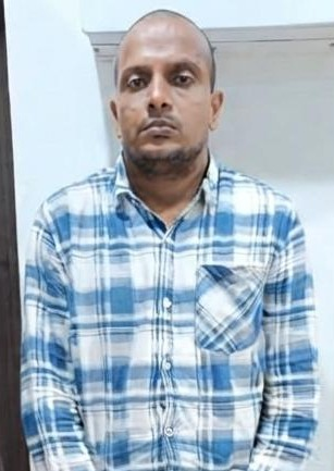 Bomb threat to PM, HM, Gujarat CMO, BRICS partners: Two held, Bangladesh-backed network unearthed by police Bomb threat to PM, HM, Gujarat CMO, BRICS partners: Two held, Bangladesh-backed network unearthed by police