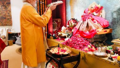 PM Modi offers prayers at Piyush Goyal’s residence on Ganesh Chaturthi