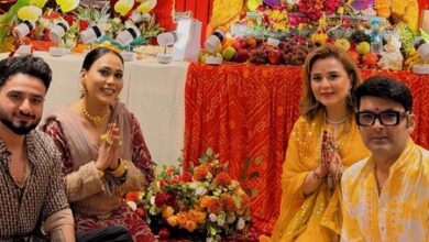 Afsana Khan visits Kapil Sharma’s house for Ganpati celebrations, gets heavily trolled over her religious identity Afsana Khan visits Kapil Sharma’s house for Ganpati celebrations, gets heavily trolled over her religious identity