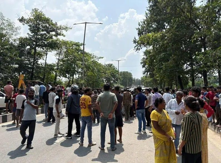 Bulldozers roll into Ranchi encroachment drive, hundreds protest evictions