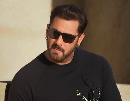 Post Ganpati darshan, Salman Khan shares a cryptic note on ‘happiness and contentment’ Post Ganpati darshan, Salman Khan shares a cryptic note on ‘happiness and contentment’
