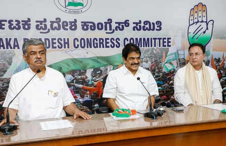 Surjewala backs Karnataka Minister Jarkiholi over ED raids, takes responsibility for absence of woman minister in state