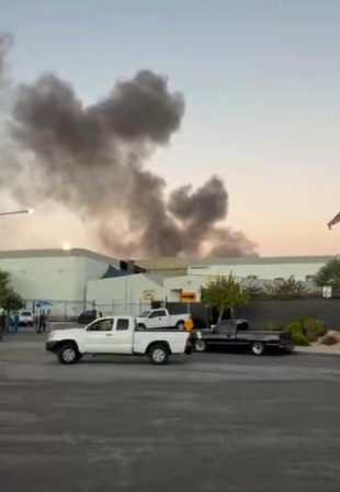 Helicopter crashes in Los Angeles; three killed Helicopter crashes in Los Angeles; three killed
