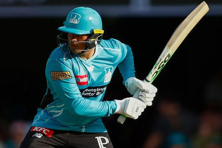 Khawaja re-signs with Brisbane Heat for BBL 16 Khawaja re-signs with Brisbane Heat for BBL 16