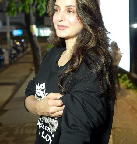 Ameesha Patel opens up about her love for Indian festivals and traditional attire