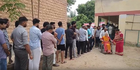 Raj civic elections: Cong, BJP workers clash in Kota; repolling underway at 10 booths Raj civic elections: Cong, BJP workers clash in Kota; repolling underway at 10 booths