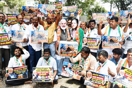 UPI charges row: Karnataka Congress stages protest, demands Centre withdraw proposed fee UPI charges row: Karnataka Congress stages protest, demands Centre withdraw proposed fee