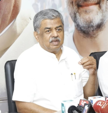 Court must decide if Umar Khalid is ‘anti-national’: Karnataka Cong chief Hariprasad defends his remark Court must decide if Umar Khalid is ‘anti-national’: Karnataka Cong chief Hariprasad defends his remark