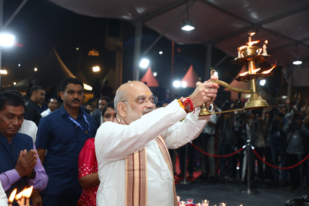 Gujarat: Kankaria Lakefront glows with 1.25 lakh diyas as HM Shah, CM Patel join celebrations Gujarat: Kankaria Lakefront glows with 1.25 lakh diyas as HM Shah, CM Patel join celebrations