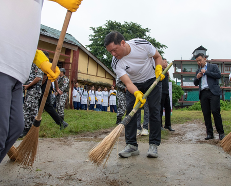 PM Modi’s cleanliness campaign has evolved into people’s movement: Arunachal CM Khandu PM Modi’s cleanliness campaign has evolved into people’s movement: Arunachal CM Khandu