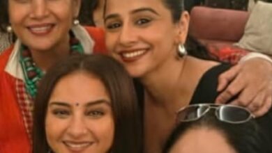 Shabana Azmi thanks Vidya Balan for ‘expressive’ gift ahead of 75th birthday, says it brought a big smile to her face Shabana Azmi thanks Vidya Balan for ‘expressive’ gift ahead of 75th birthday, says it brought a big smile to her face