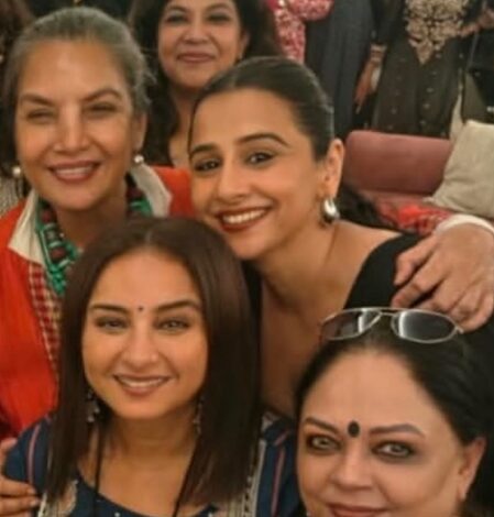 Shabana Azmi thanks Vidya Balan for ‘expressive’ gift ahead of 75th birthday, says it brought a big smile to her face Shabana Azmi thanks Vidya Balan for ‘expressive’ gift ahead of 75th birthday, says it brought a big smile to her face
