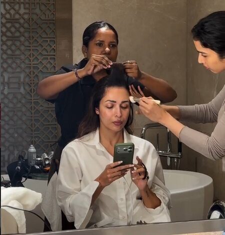 Malaika Arora recreates ‘Chaiyya Chaiyya’ magic, says ‘Some things never get old’ Malaika Arora recreates ‘Chaiyya Chaiyya’ magic, says ‘Some things never get old’