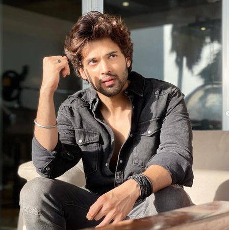 Parth Samthaan, Erica Fernandes and ‘Kasautii Zindagii Kay 2’ gang reunite for Ganesh Chaturthi Parth Samthaan, Erica Fernandes and ‘Kasautii Zindagii Kay 2’ gang reunite for Ganesh Chaturthi