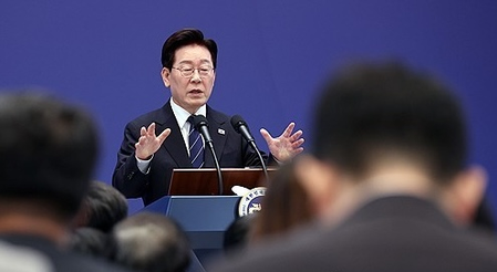 South Korea reviewing possible contribution to Hormuz but will not get involved in war