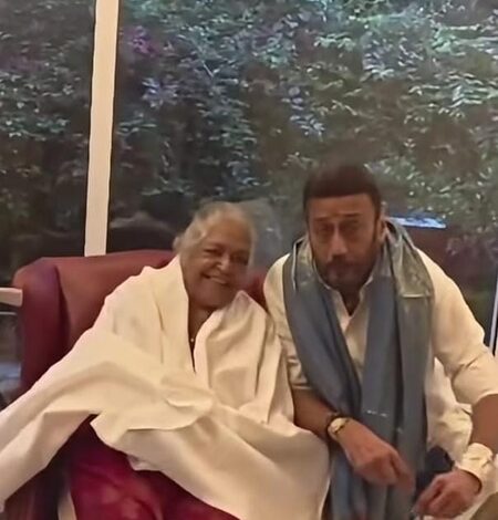 Jackie Shroff relives fond memories of classic Indian cinema with veteran actress Shubha Khote