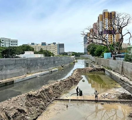 Chennai corporation sets up Mambalam canal desilting before North East monsoon Chennai corporation sets up Mambalam canal desilting before North East monsoon