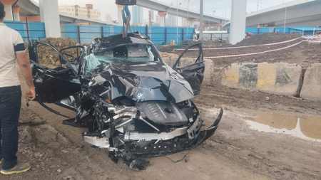 17-year-old among three killed in Mumbai high-end car accident (Lead) 17-year-old among three killed in Mumbai high-end car accident (Lead)