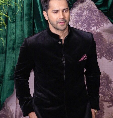 Varun Dhawan, David Dhawan react to Salman Khan taking off T-shirt on ‘Bigg Boss’ Varun Dhawan, David Dhawan react to Salman Khan taking off T-shirt on ‘Bigg Boss’