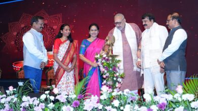 Govt targets India as top silk producer by 2028-29: Giriraj Singh Govt targets India as top silk producer by 2028-29: Giriraj Singh
