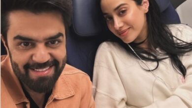 Maniesh Paul thanks ‘Strong Girl’ Janhvi Kapoor for taking care of him during a turbulent flight Maniesh Paul thanks ‘Strong Girl’ Janhvi Kapoor for taking care of him during a turbulent flight