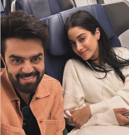 Maniesh Paul thanks ‘Strong Girl’ Janhvi Kapoor for taking care of him during a turbulent flight Maniesh Paul thanks ‘Strong Girl’ Janhvi Kapoor for taking care of him during a turbulent flight