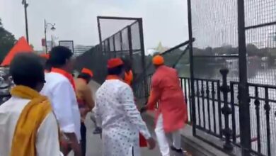 Protest over restrictions on immersion of idols at Tank Bund in Hyderabad