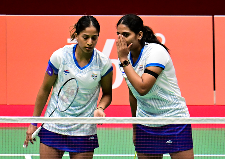 Asian Games: Satwik/Chirag crash out; Tanisha/Dhruv in QF, Treesa/Gayatri advance (round-up) Asian Games: Satwik/Chirag crash out; Tanisha/Dhruv in QF, Treesa/Gayatri advance (round-up)