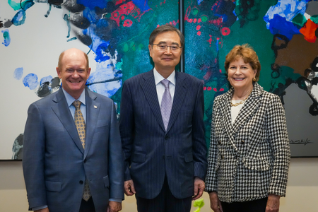 South Korean FM meets US senators to discuss alliance, Korean Peninsula issues South Korean FM meets US senators to discuss alliance, Korean Peninsula issues