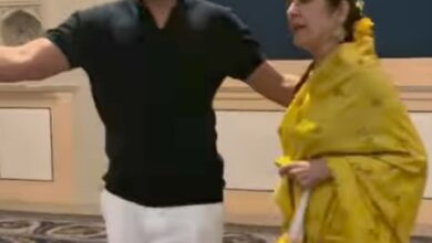 Neena Gupta visits Jasbir Jassi’s rehearsals to encourage Punjab’s artists Neena Gupta visits Jasbir Jassi’s rehearsals to encourage Punjab’s artists