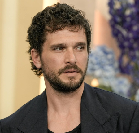 Kit Harington reveals the reason behind giving nod to ‘Harry Potter’ role Kit Harington reveals the reason behind giving nod to ‘Harry Potter’ role