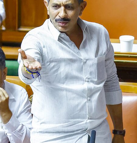 K’taka Ministers hit back at Kumaraswamy over allegations on CM Shivakumar’s assets; question wealth of Union Minister’s brother K’taka Ministers hit back at Kumaraswamy over allegations on CM Shivakumar’s assets; question wealth of Union Minister’s brother
