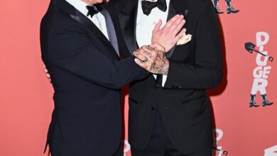 Tom Cruise poses with David Beckham, Prince and Princess of Wales at ‘Digger’ premiere Tom Cruise poses with David Beckham, Prince and Princess of Wales at ‘Digger’ premiere