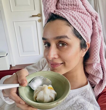Shraddha Kapoor gorges on modak as she shares glimpses from Ganpati celebrations Shraddha Kapoor gorges on modak as she shares glimpses from Ganpati celebrations