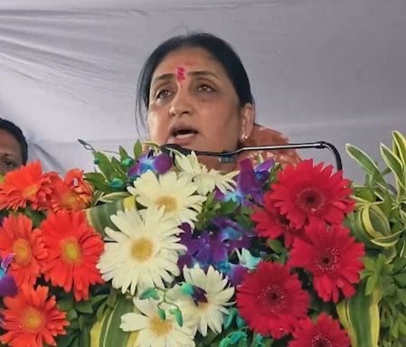 Sunetra Pawar directs NCP leaders to reach farmers’ fields as drought fears grip Maharashtra