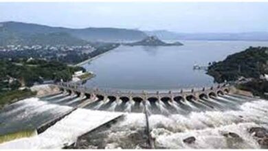 Mettur inflow rises, but reservoir level continues to decline as releases outpace arrivals Mettur inflow rises, but reservoir level continues to decline as releases outpace arrivals