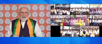 PM Modi interacts with Seva Yatris travelling from Vadnagar to Varanasi, says service should be primary duty PM Modi interacts with Seva Yatris travelling from Vadnagar to Varanasi, says service should be primary duty