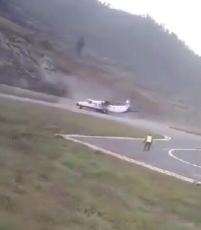 Narrow escape for passengers as airplane’s rear tyre comes off during landing in Nepal airport Narrow escape for passengers as airplane’s rear tyre comes off during landing in Nepal airport