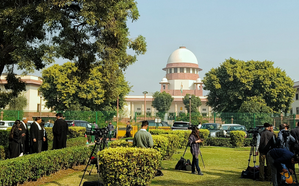 SC asks ECI to indicate timeframe for final decision on Trinamool name, symbol dispute SC asks ECI to indicate timeframe for final decision on Trinamool name, symbol dispute