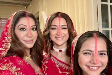 Gauri Pradhan shares glimpse of her first Chhath Puja from ‘Kyunki Saas Bhi Kabhi Bahu Thi 2’ sets Gauri Pradhan shares glimpse of her first Chhath Puja from ‘Kyunki Saas Bhi Kabhi Bahu Thi 2’ sets