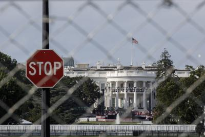 Anti-Xi protesters gather outside White House; chanting for free Tibet, Hong Kong Anti-Xi protesters gather outside White House; chanting for free Tibet, Hong Kong