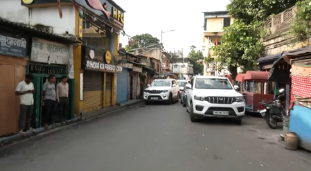 Trinamool MLA Kunal Ghosh’s car attacked en route to Mamata Banerjee rally in Hooghly Trinamool MLA Kunal Ghosh’s car attacked en route to Mamata Banerjee rally in Hooghly